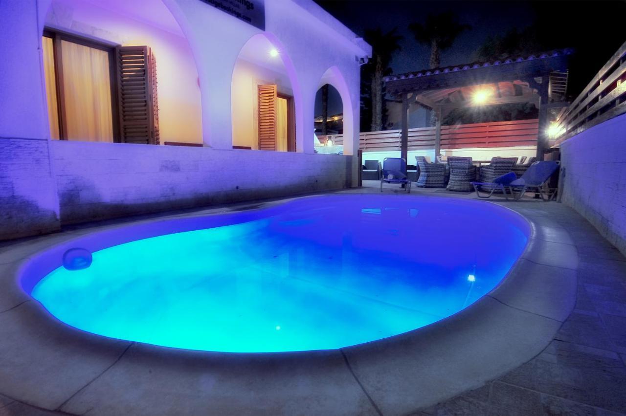 Chronas By Prestige Bookings Coral Bay Exterior foto